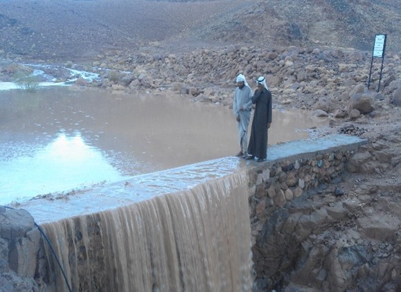 حصاد مياه الأمطار باستخدام تقنيات منخفضة التكلفة (البحيرات الجبلية)